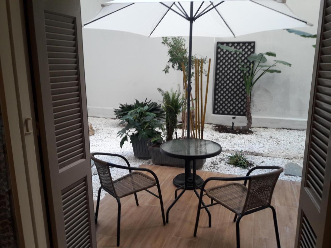 Studio Posh With Garden In Kolonaki Atena Exterior foto